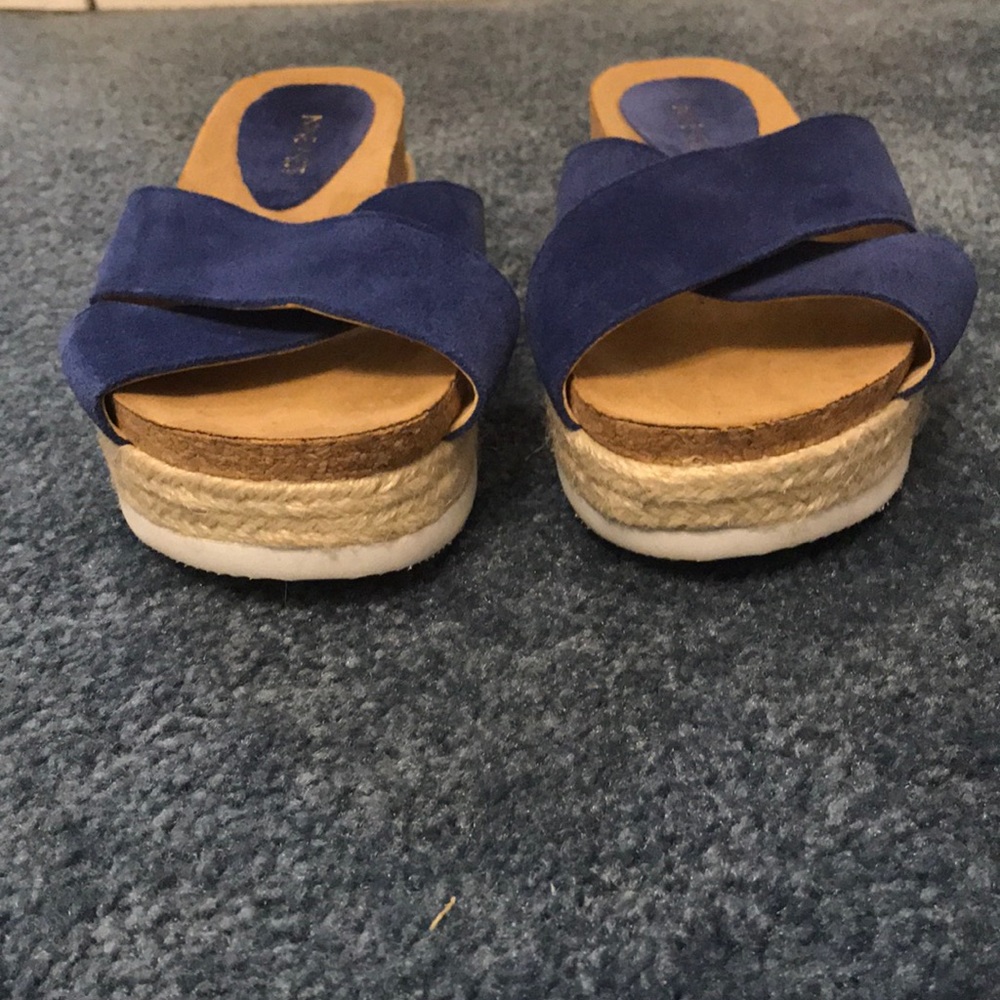 Never worn Nine West platform sandals.